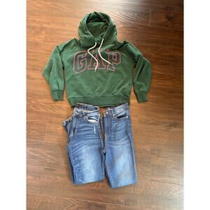 2 PAIRS OF KENDALL+KYLIE SKINNY JEANS SIZE 3/26 AND GAP SWEATSHIRT SIZE XS